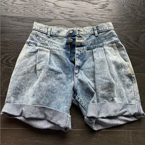 Vintage Parachute Shorts SIZE M/L